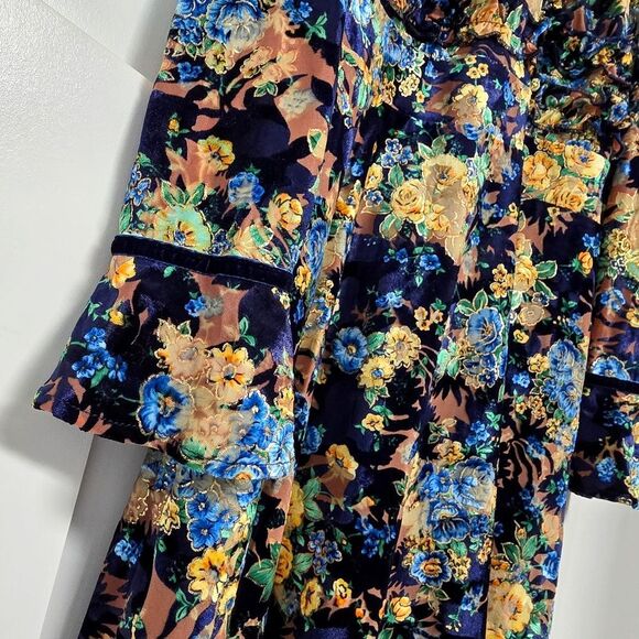 Dalia Macphee Burnout Floral Velvet Metallix Ruffle Runway Dress in Navy - Picture 5 of 16